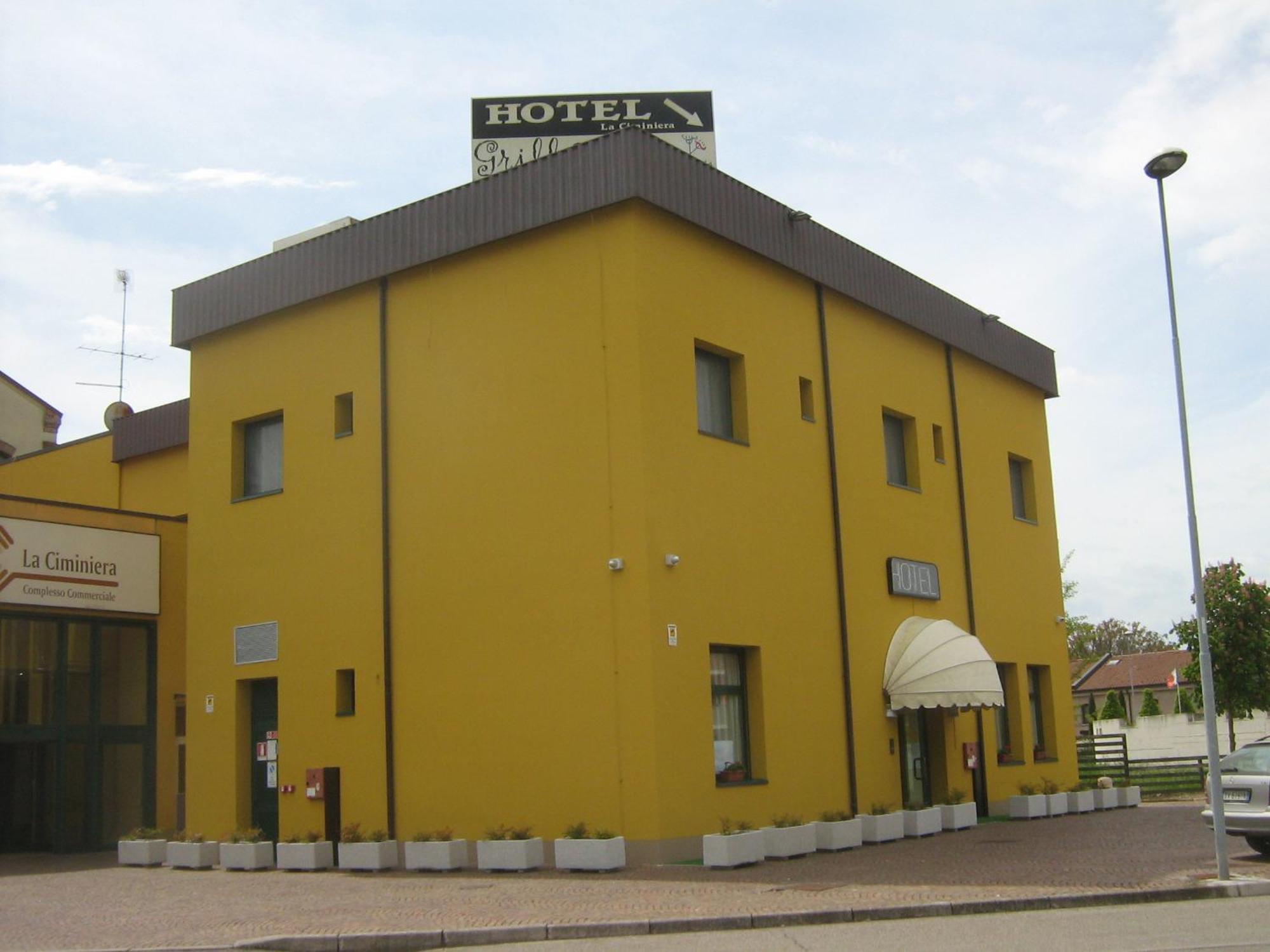 Hostiliae Ciminiera Hotel Ostiglia Exterior foto