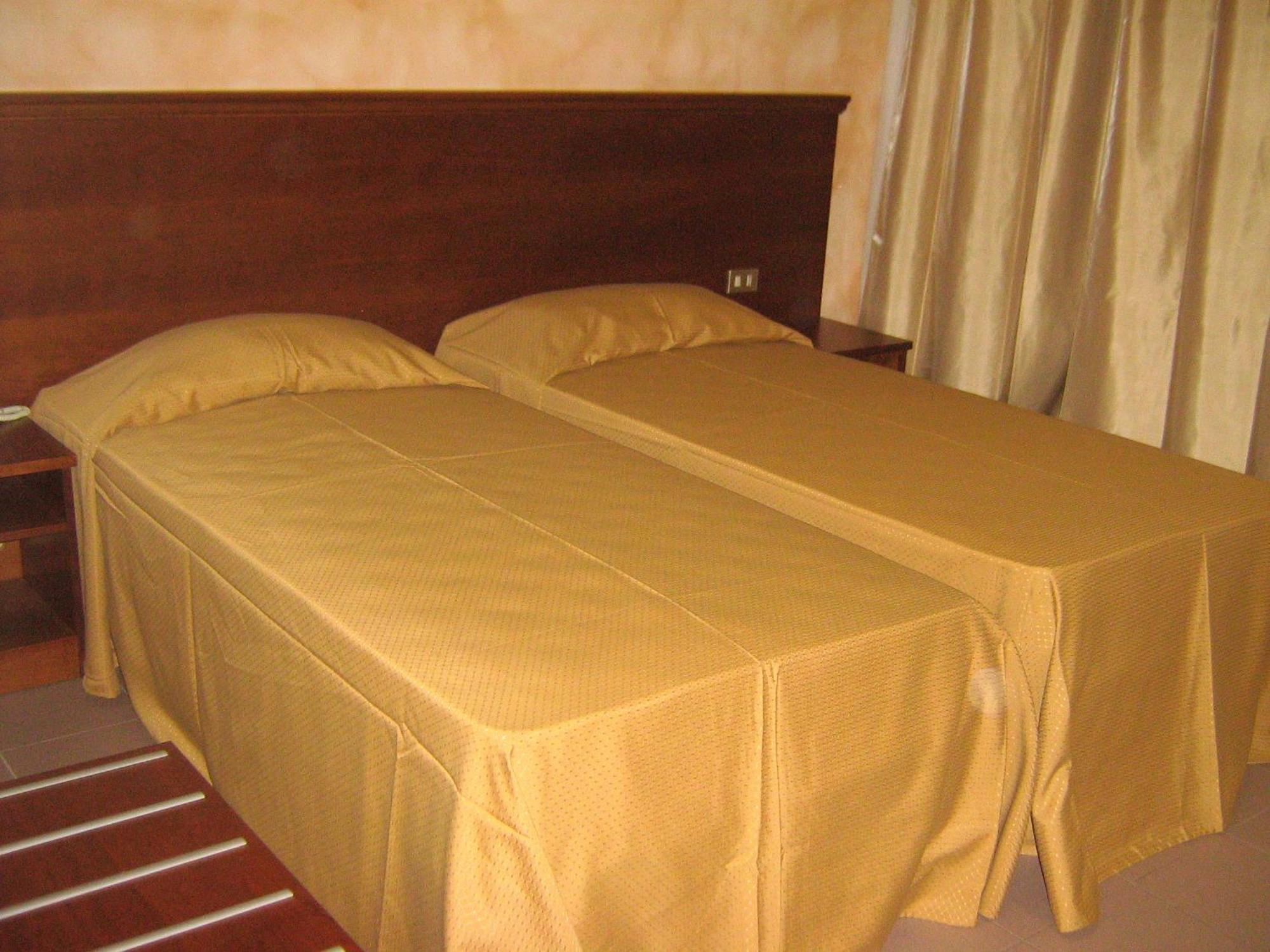 Hostiliae Ciminiera Hotel Ostiglia Exterior foto